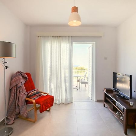 Jimmy'S Flat Apartamento Paralimni Exterior foto