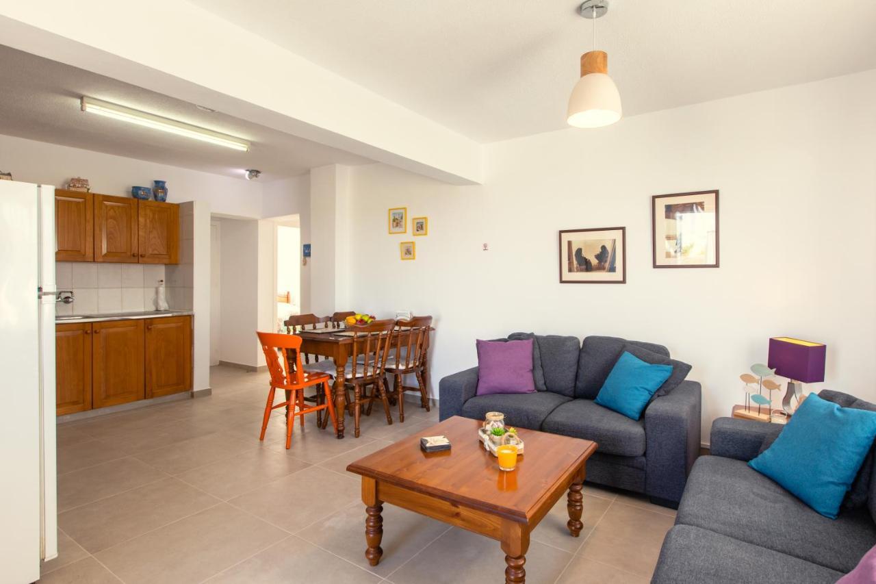 Jimmy'S Flat Apartamento Paralimni Exterior foto