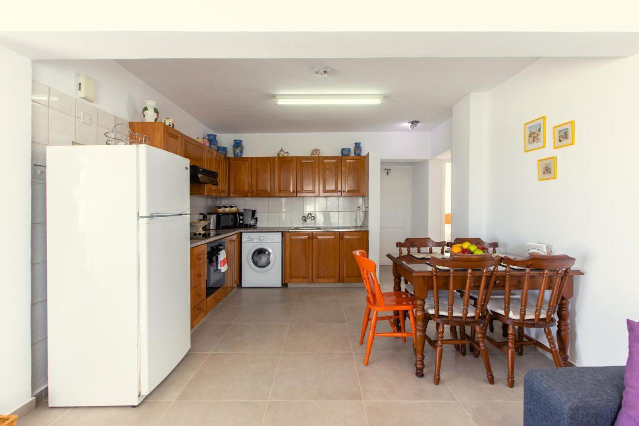 Jimmy'S Flat Apartamento Paralimni Exterior foto